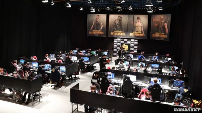 于俱乐部的 于俱乐部的